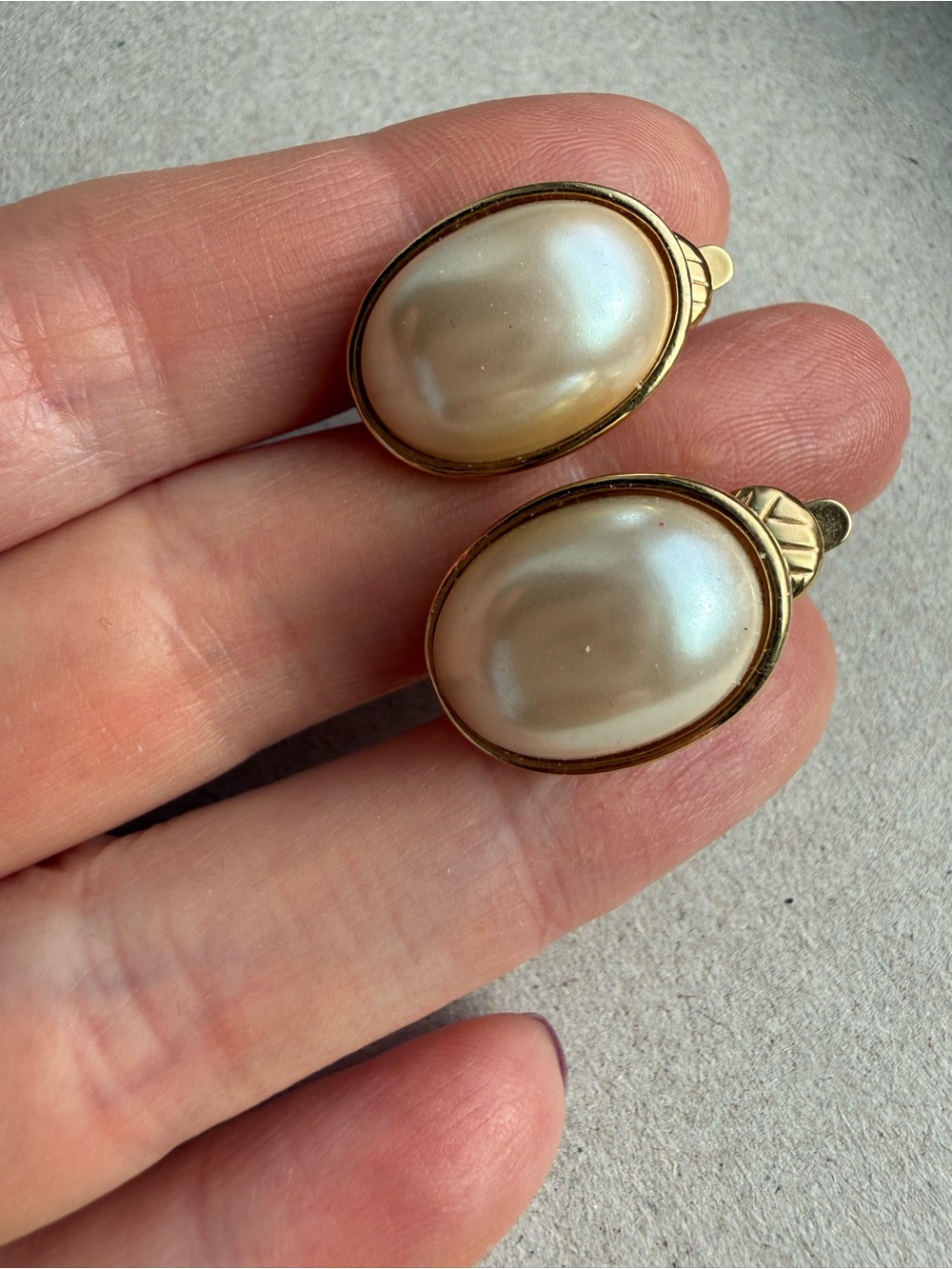 Vintage Gold Tone Oval Faux Pearl Cabochon Clip On Earrings Mid Century Classic